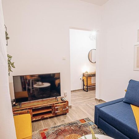 Retro Boutique Apt W Balcony In Historical Area Apartment เทสซาโลนิกิ ภายนอก รูปภาพ