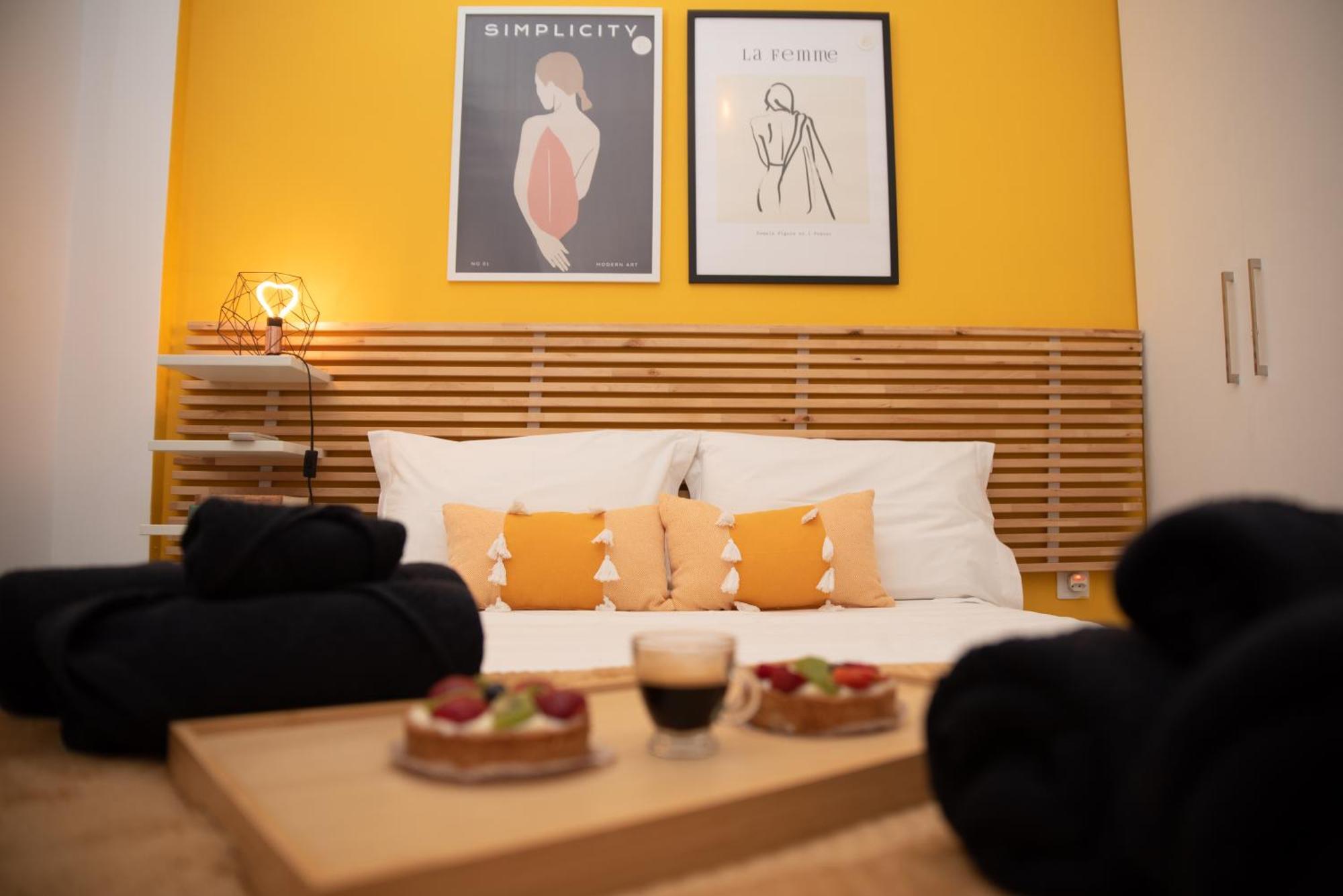 Retro Boutique Apt W Balcony In Historical Area Apartment เทสซาโลนิกิ ภายนอก รูปภาพ