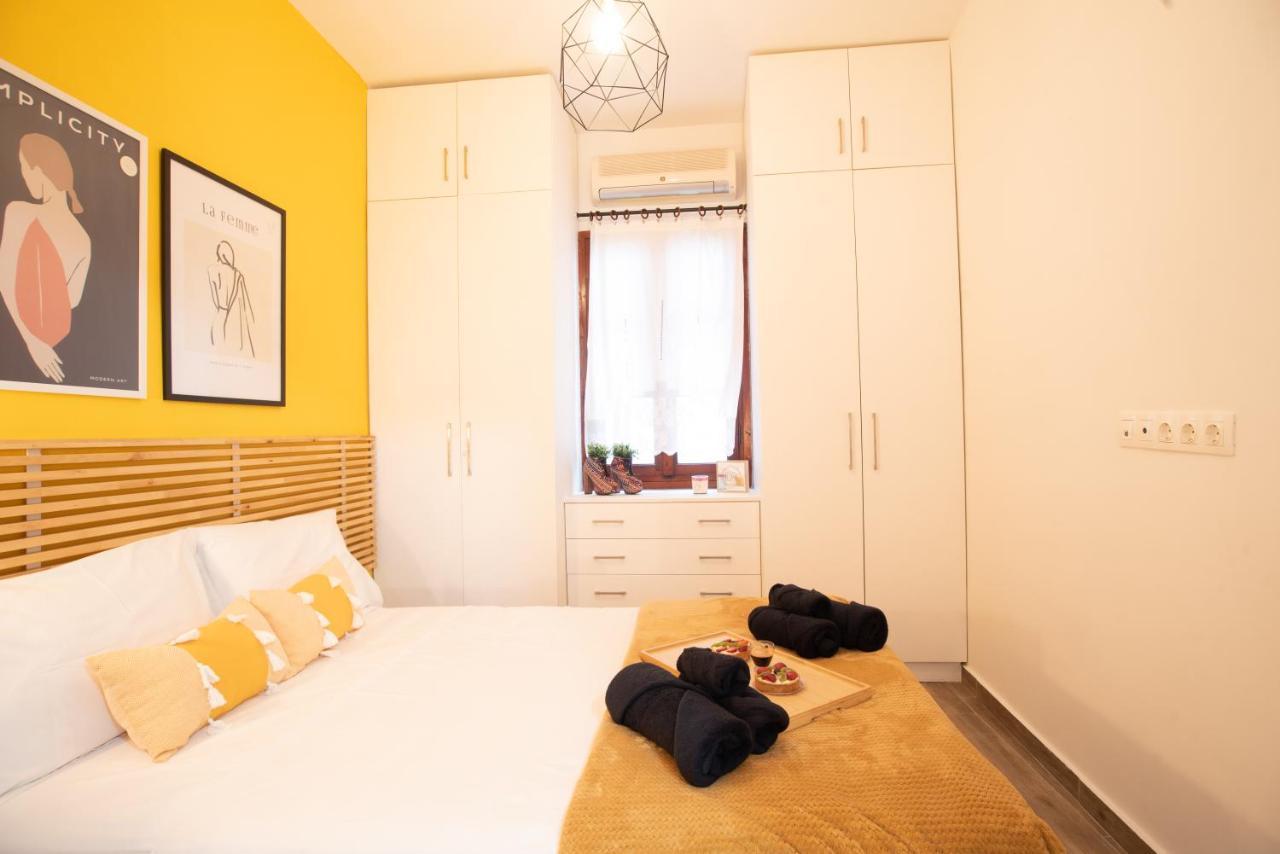 Retro Boutique Apt W Balcony In Historical Area Apartment เทสซาโลนิกิ ภายนอก รูปภาพ