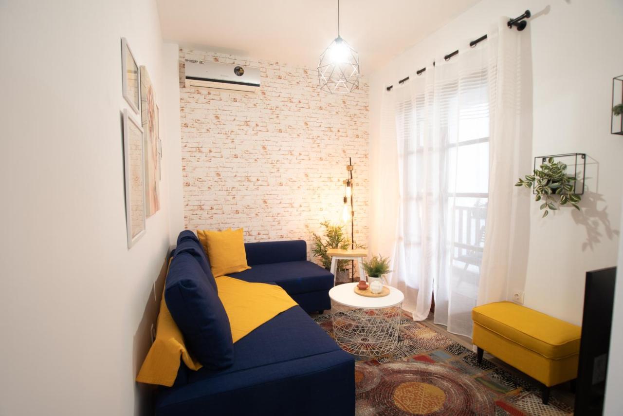 Retro Boutique Apt W Balcony In Historical Area Apartment เทสซาโลนิกิ ภายนอก รูปภาพ