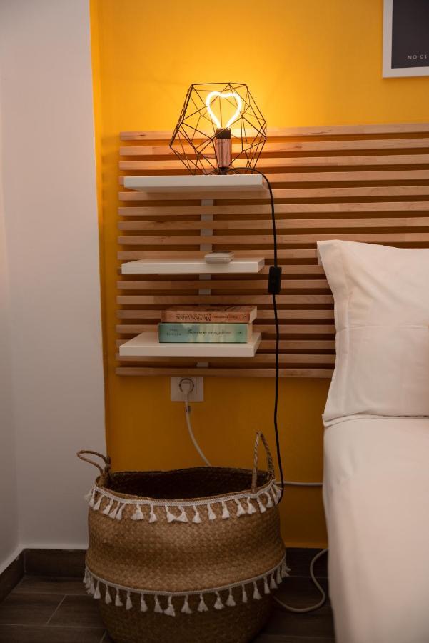 Retro Boutique Apt W Balcony In Historical Area Apartment เทสซาโลนิกิ ภายนอก รูปภาพ