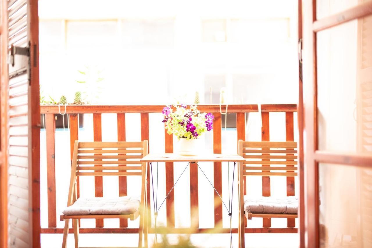 Retro Boutique Apt W Balcony In Historical Area Apartment เทสซาโลนิกิ ภายนอก รูปภาพ
