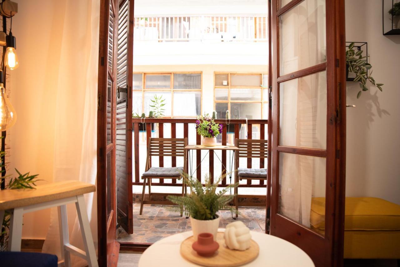 Retro Boutique Apt W Balcony In Historical Area Apartment เทสซาโลนิกิ ภายนอก รูปภาพ