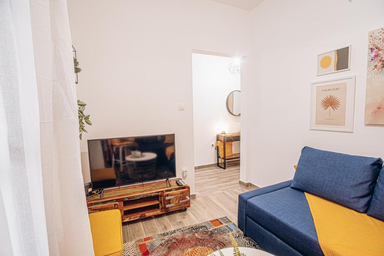 Retro Boutique Apt W Balcony In Historical Area Apartment เทสซาโลนิกิ ภายนอก รูปภาพ