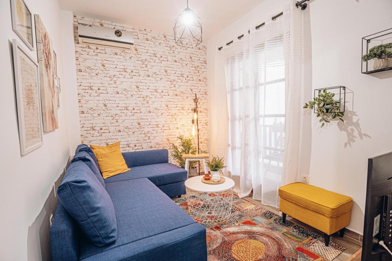 Retro Boutique Apt W Balcony In Historical Area Apartment เทสซาโลนิกิ ภายนอก รูปภาพ