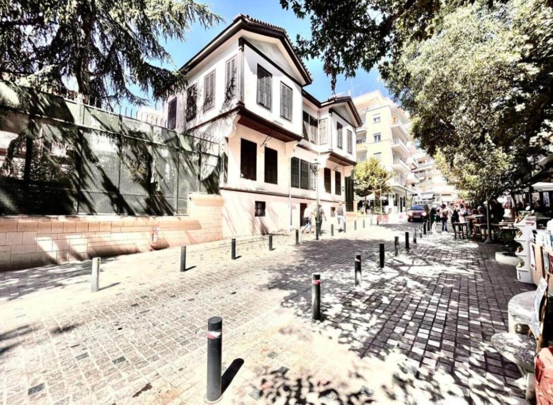 Retro Boutique Apt W Balcony In Historical Area Apartment เทสซาโลนิกิ ภายนอก รูปภาพ